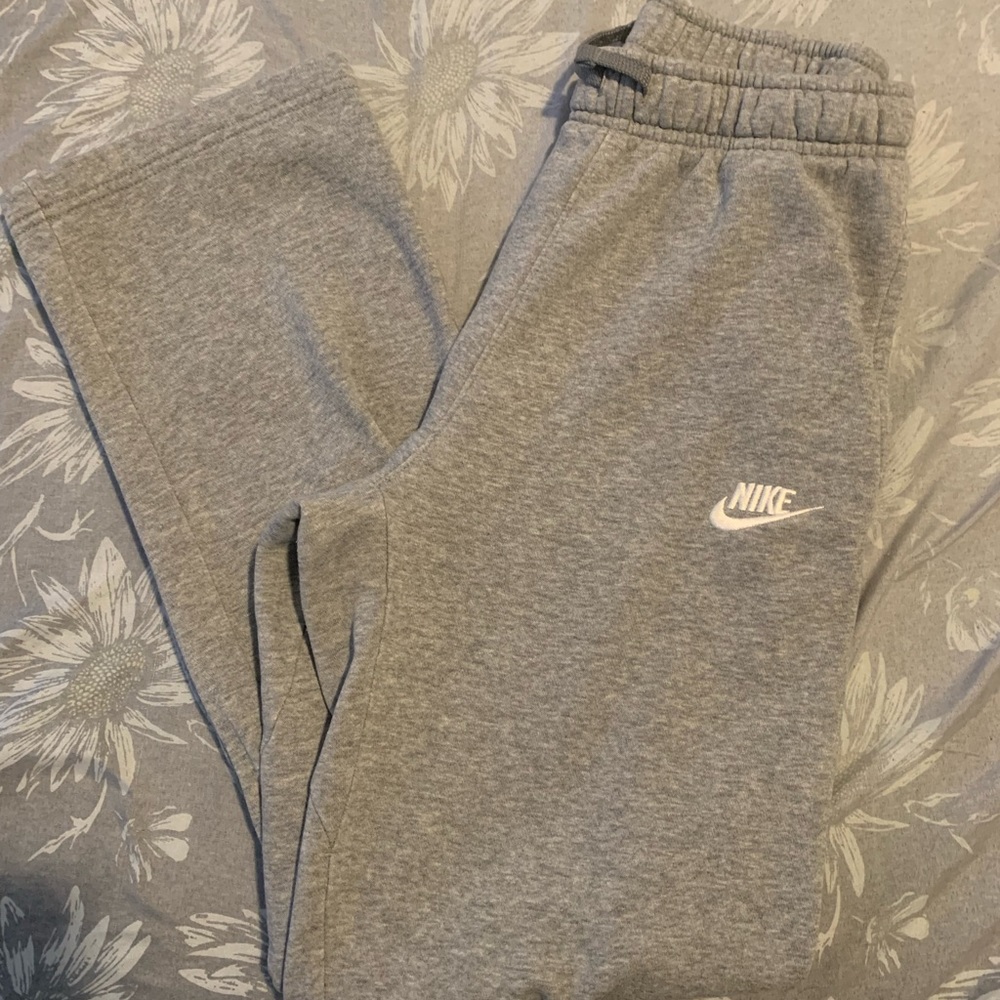 Grey nike sweatpants